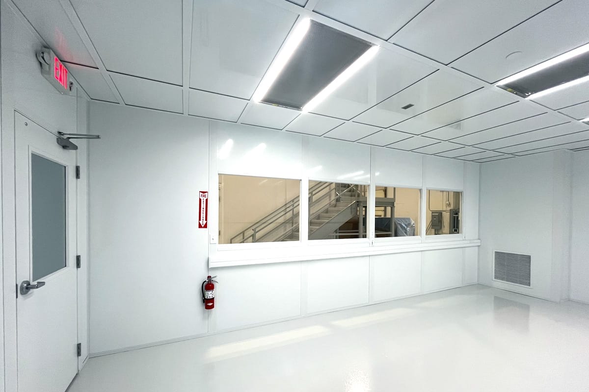 Photo of a modular cleanroom features