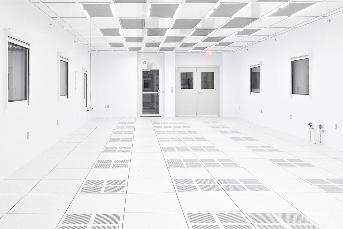 Photo of a modular cleanroom features